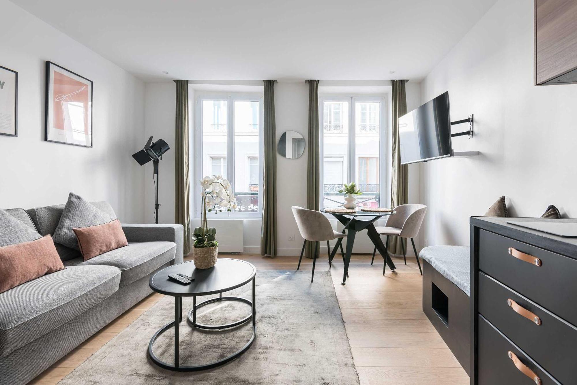 Apartment Republique - - Haystia