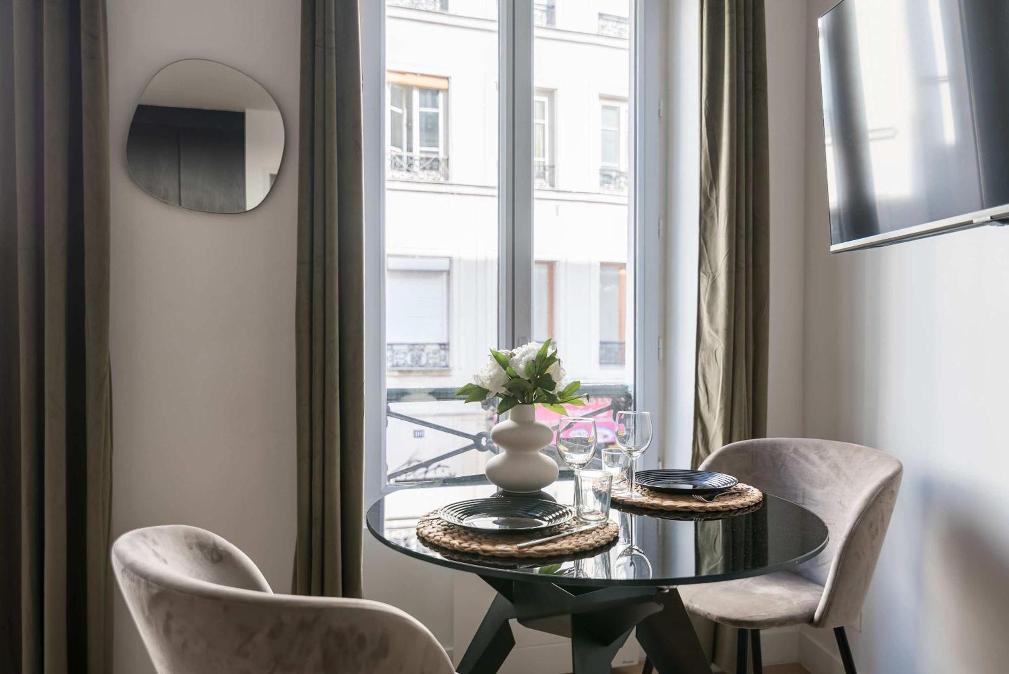 Apartment Republique - - Haystia *